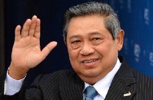 Focus Rawat Ibu, SBY Tunda Bertemu Jokowi